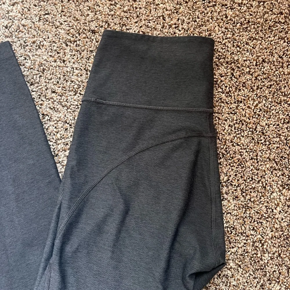 Outdoor Voice Women’s Leggings - Picture 2 of 9